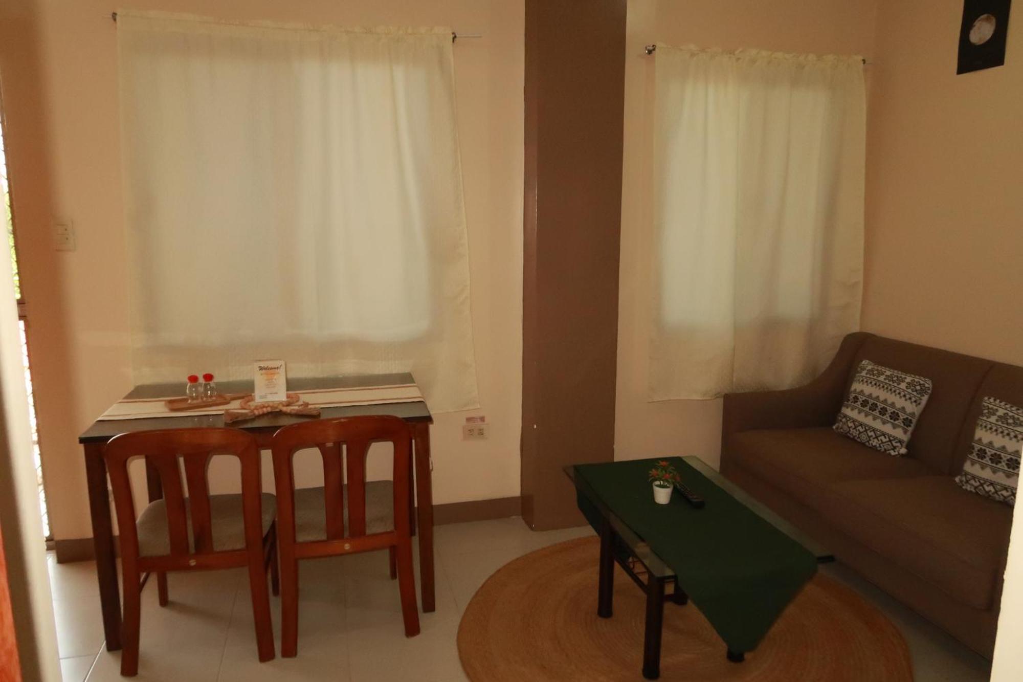 Jo-Cris Apartelle Мактан Екстер'єр фото