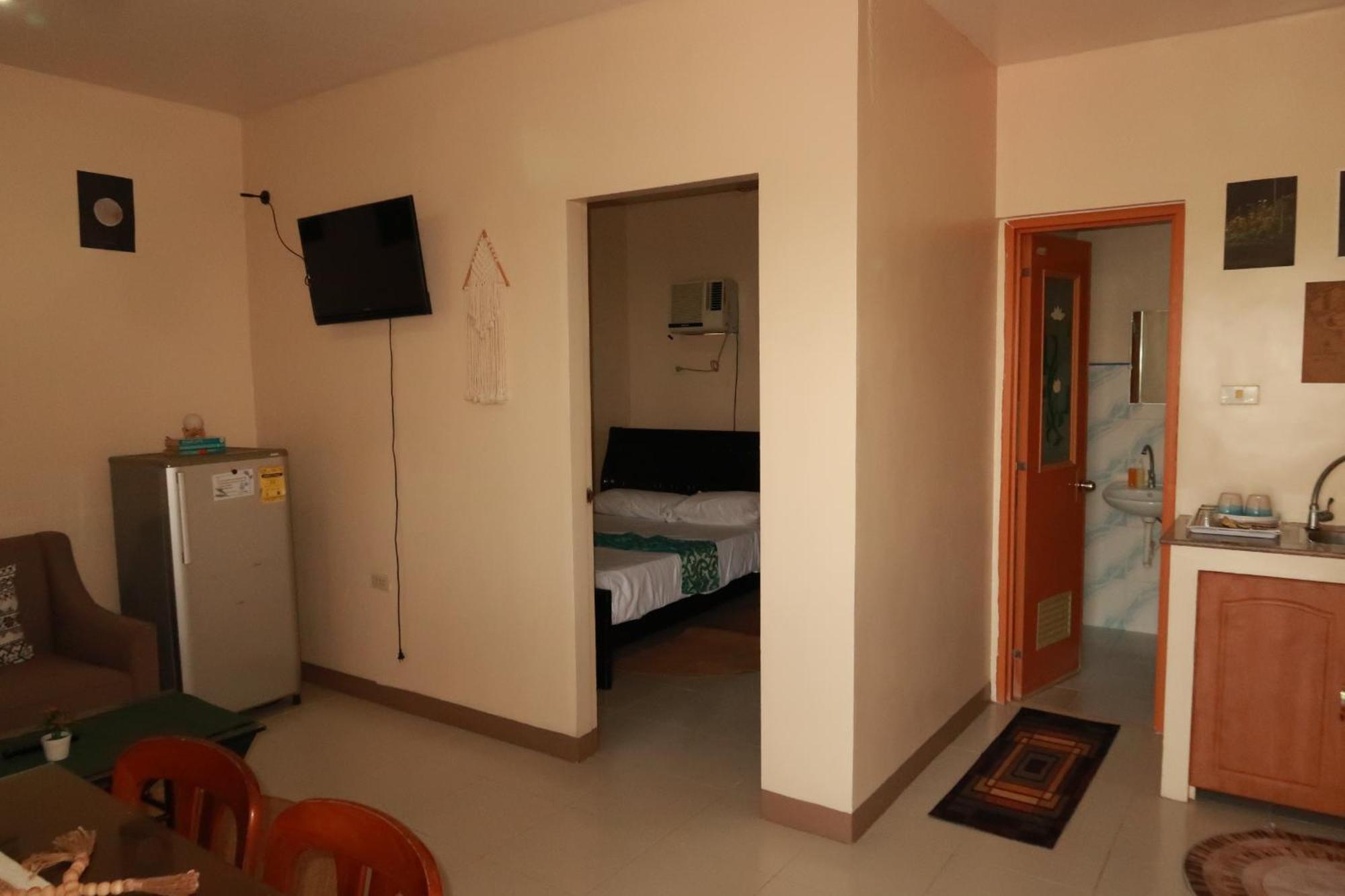 Jo-Cris Apartelle Мактан Екстер'єр фото