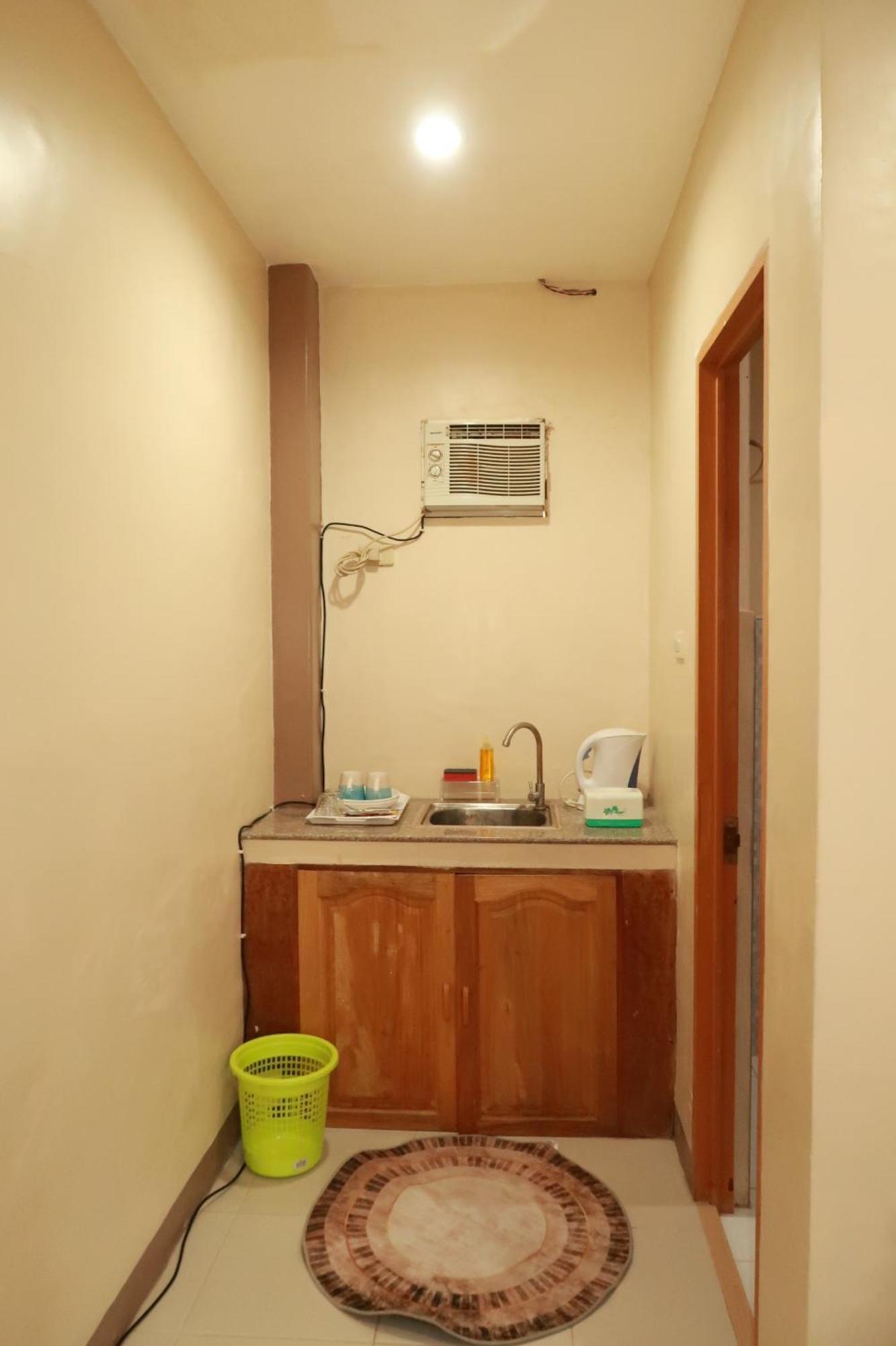 Jo-Cris Apartelle Мактан Екстер'єр фото